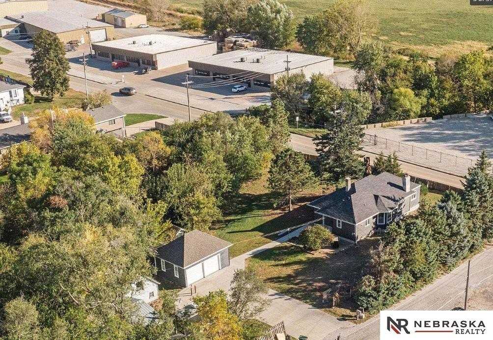 15010 Chandler Rd - Photo 2 of 27