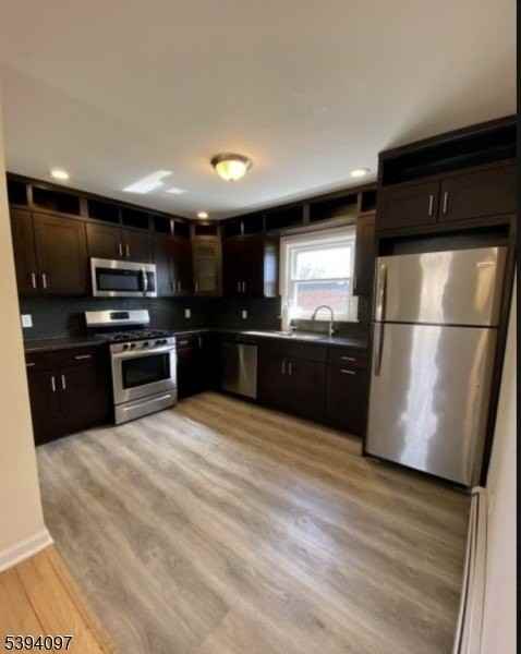 97 Walnut St #2B - Photo 3 of 9