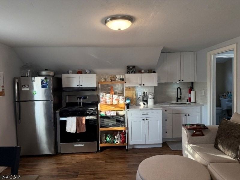 8 Rowe Pl - Photo 6 of 17