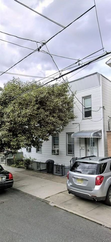 22 Whitman Ave - Photo 5 of 5