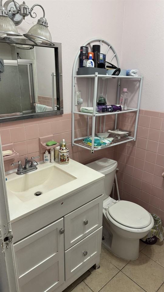 71 Prospect Ave #2ndFL - Photo 3 of 6