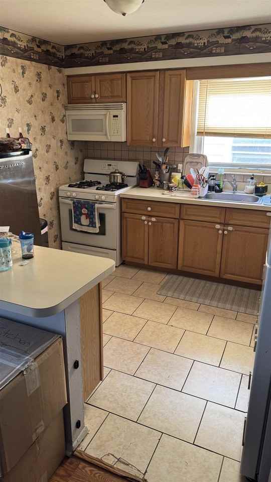 71 Prospect Ave #2ndFL - Photo 6 of 6