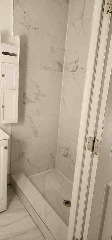 325 37th St #2 - Photo 6 of 6