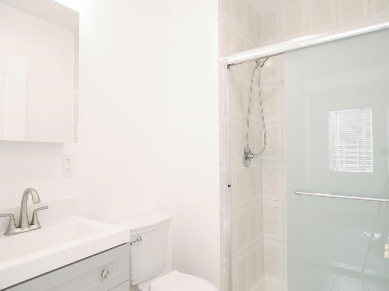 605 New York Ave #301 - Photo 5 of 13