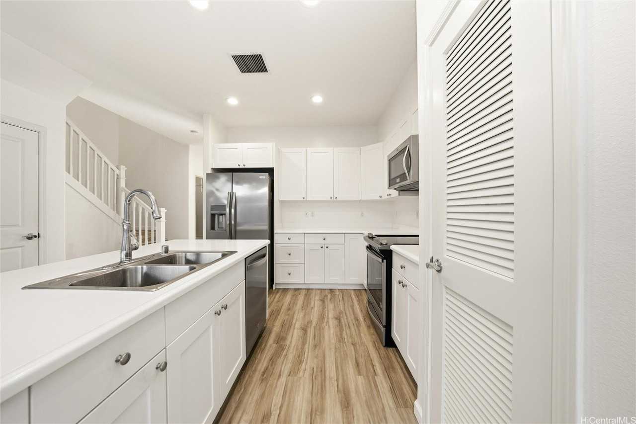 91-2220 Kaiwawalo St Unit 111104 #111104 - Photo 5 of 25