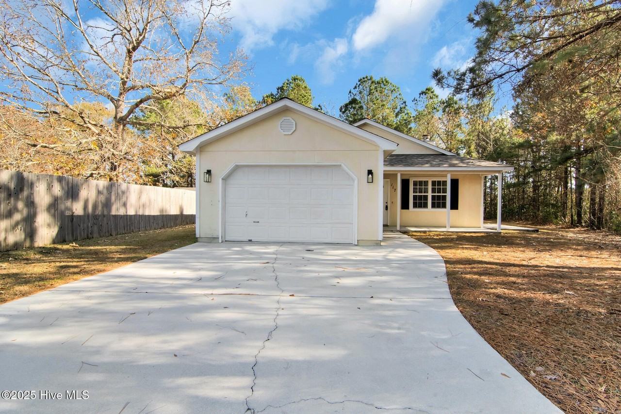 117 Foxlair Dr - Photo 2 of 21