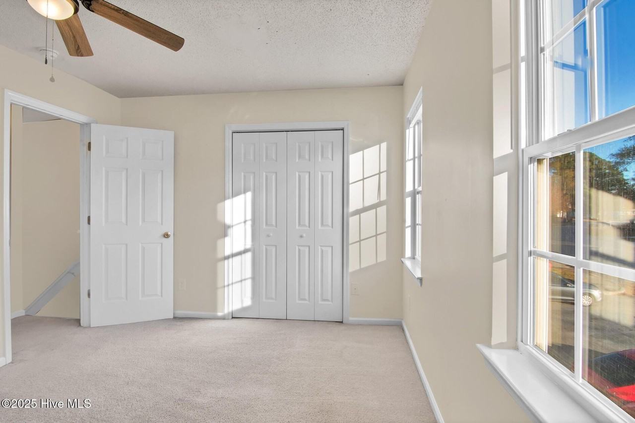 332 Bracken Pl - Photo 7 of 14