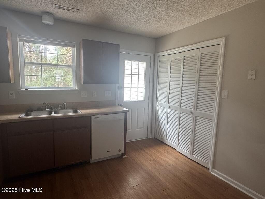 106 Glenside Ct - Photo 5 of 9