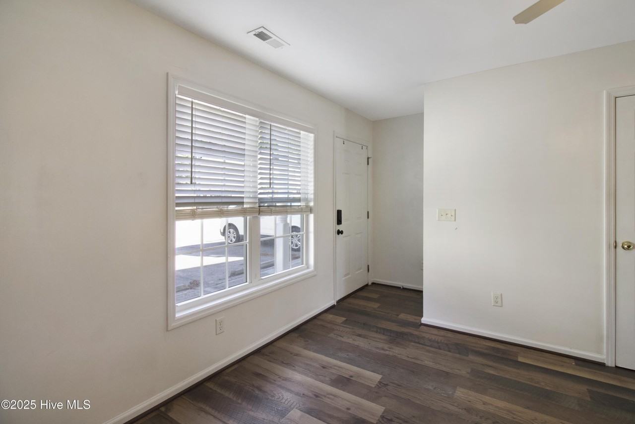 134 Cornerstone Pl - Photo 2 of 20