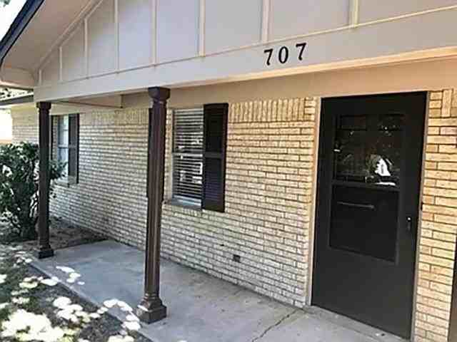 707 Vicky Dr - Photo 3 of 19