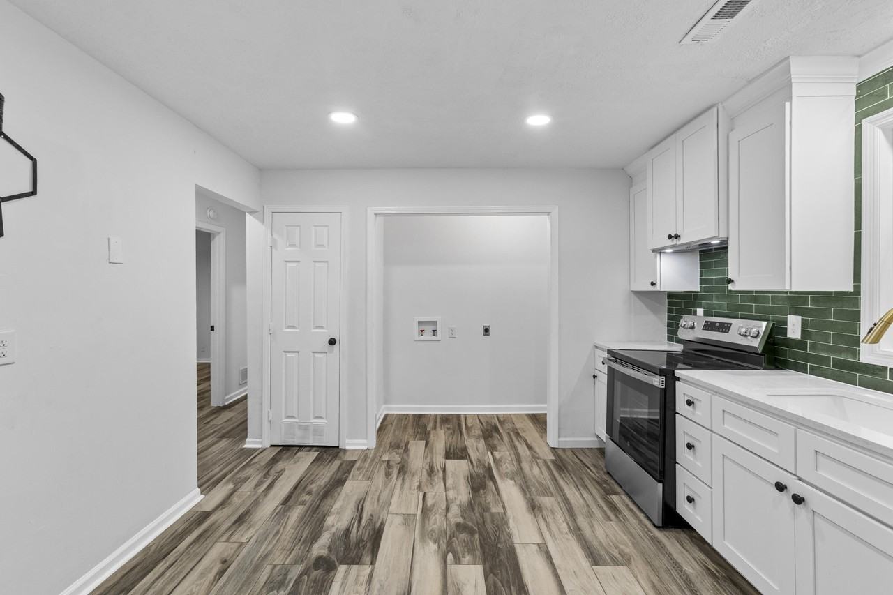 317 Ross Ave - Photo 7 of 28