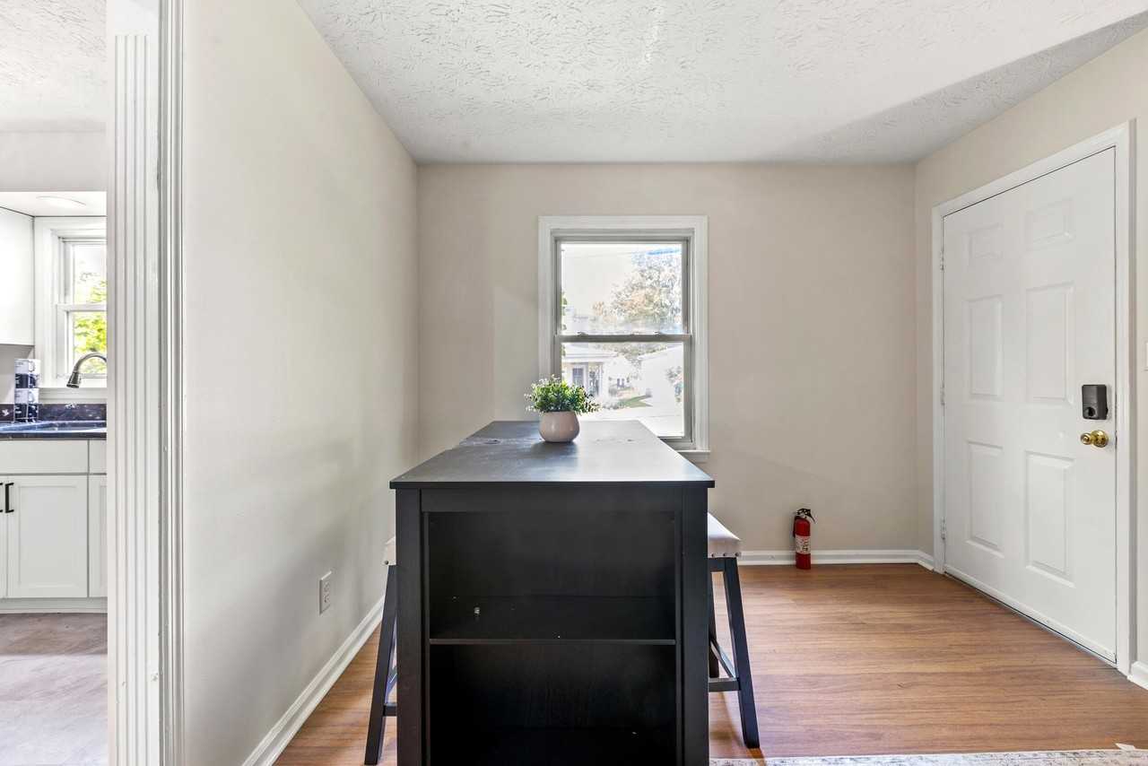 104 Pleasantview St - Photo 6 of 28