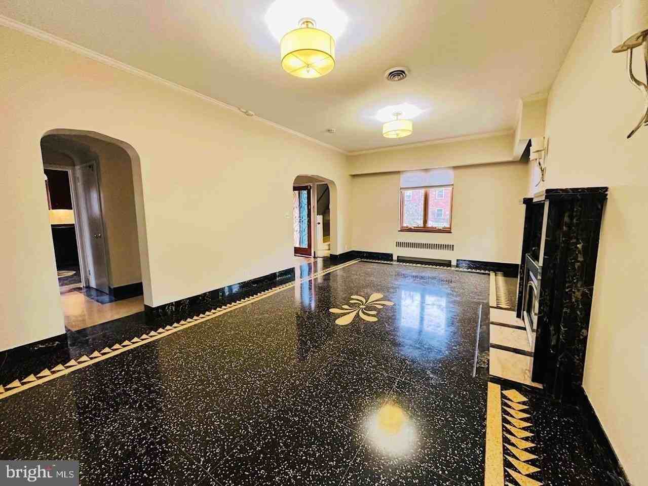 3007 Oliver St Nw - Photo 6 of 35