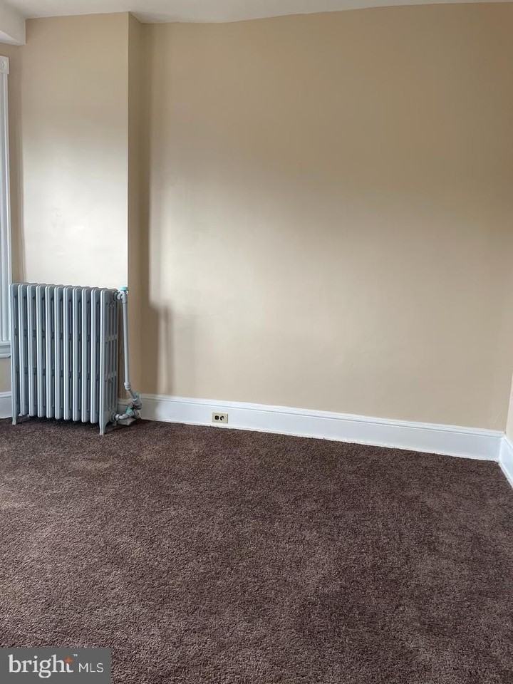 526 Macdade Blvd - Photo 7 of 14