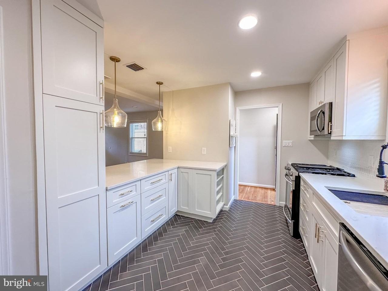 226 Guthrie Ave - Photo 2 of 50