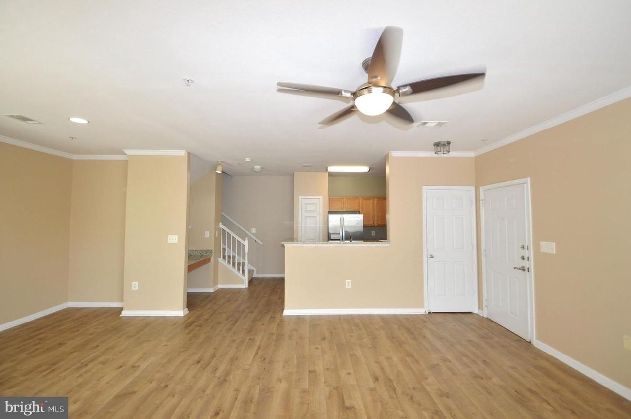 5117 Travis Edward Way Apt H - Photo 6 of 26