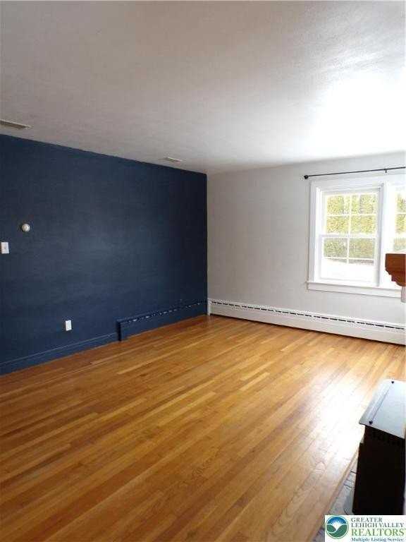 2250 Siegfried Ave - Photo 2 of 18