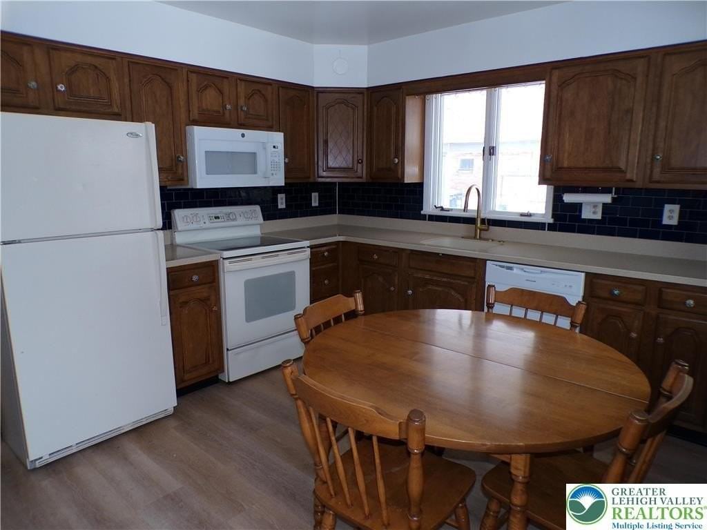 2250 Siegfried Ave - Photo 6 of 18