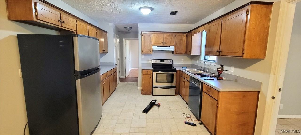 135 Daffodil Dr - Photo 5 of 24