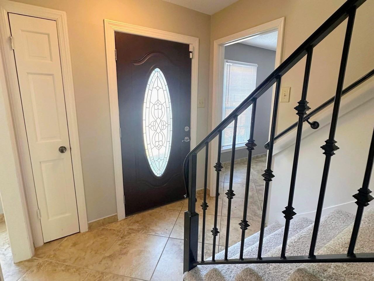 2598 Cedar Ridge Dr - Photo 2 of 17