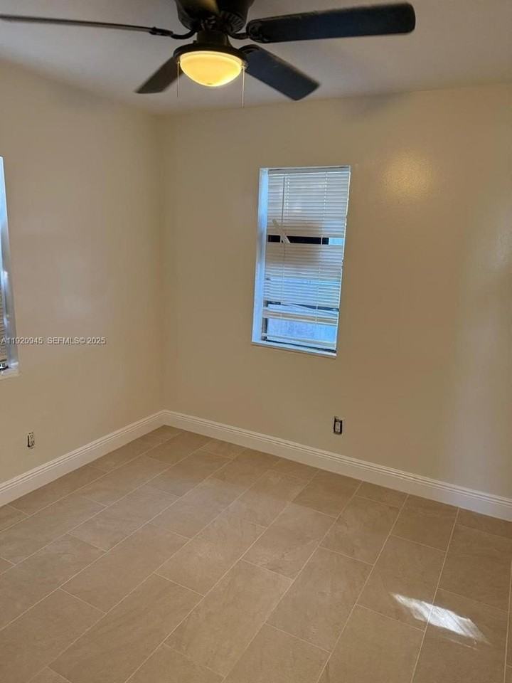 631 Nw 17th Ave - Photo 7 of 14