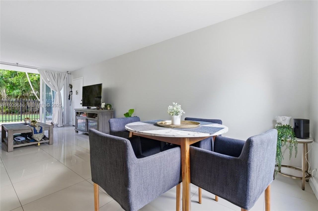 2160 Sw 16th Ave #120 - Photo 5 of 31