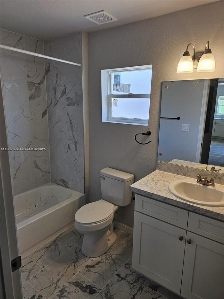 1219 Ramona Ave - Photo 6 of 10