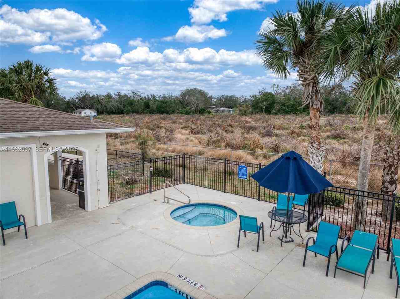 1416 Las Villas Blvd #1416 - Photo 6 of 18