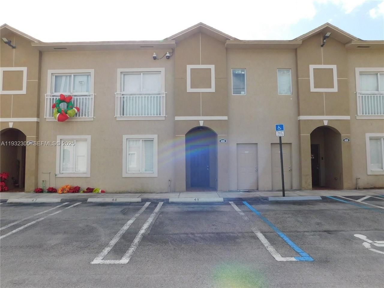 21485 Sw 112th Ave #408 - Photo 2 of 25