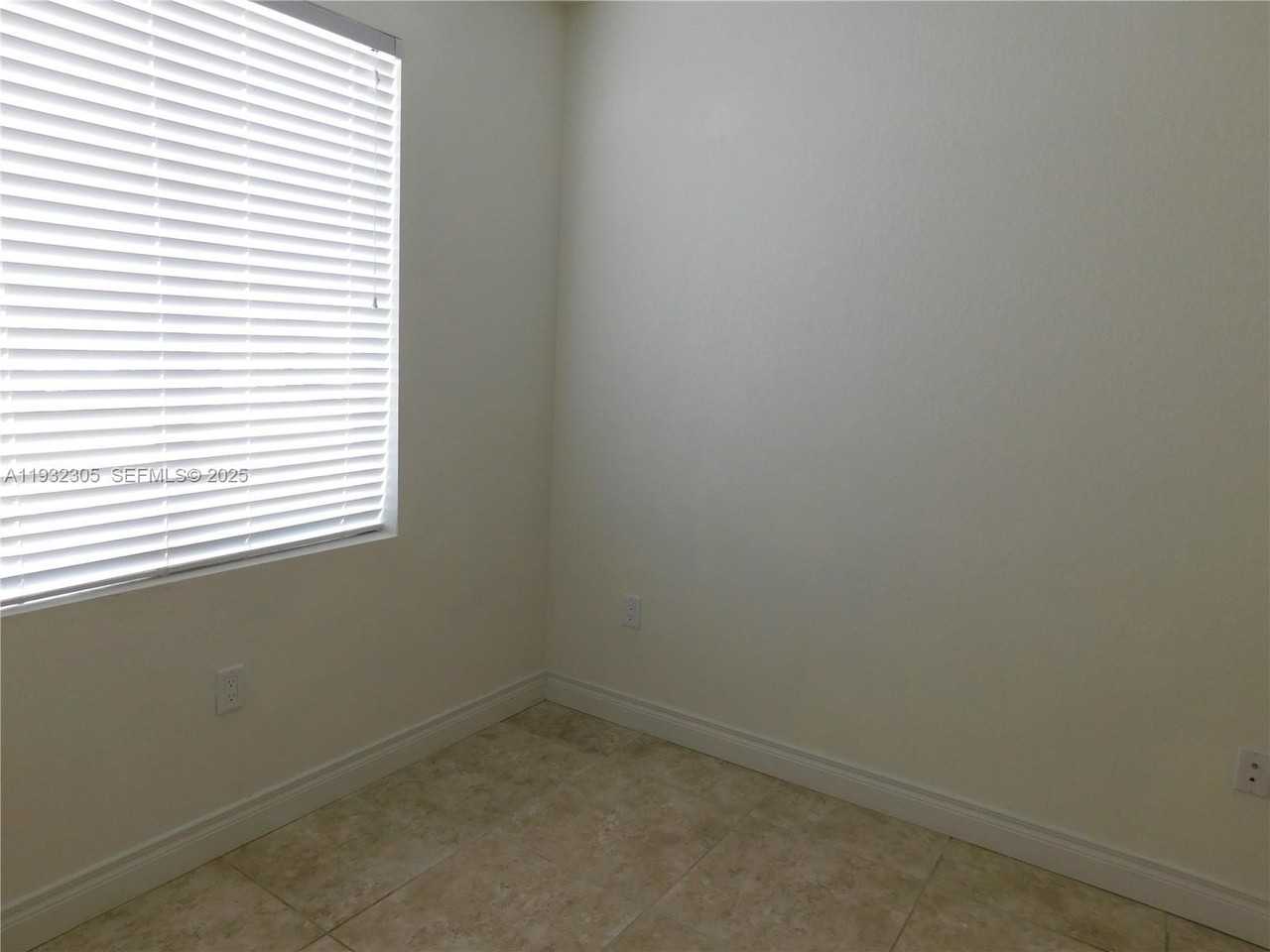 21485 Sw 112th Ave #408 - Photo 7 of 25