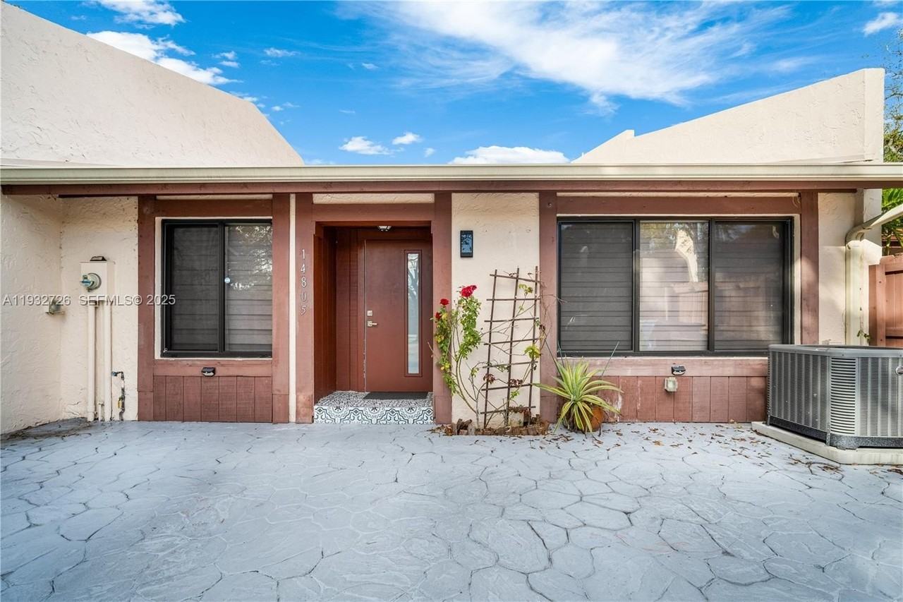 14805 Sw 74th Ln - Photo 3 of 26