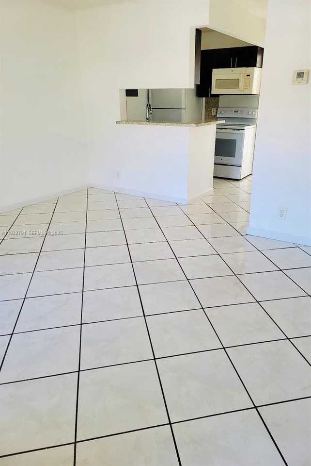 1500 N Congress Ave #A318 - Photo 5 of 17