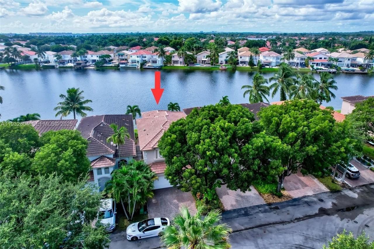 11160 Nw 73rd St #0 - Photo 2 of 45