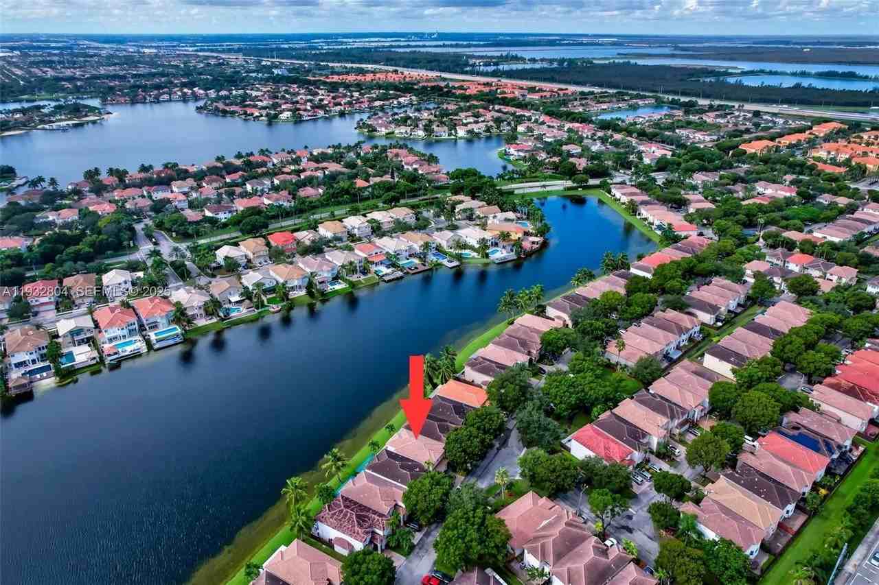 11160 Nw 73rd St #0 - Photo 6 of 45