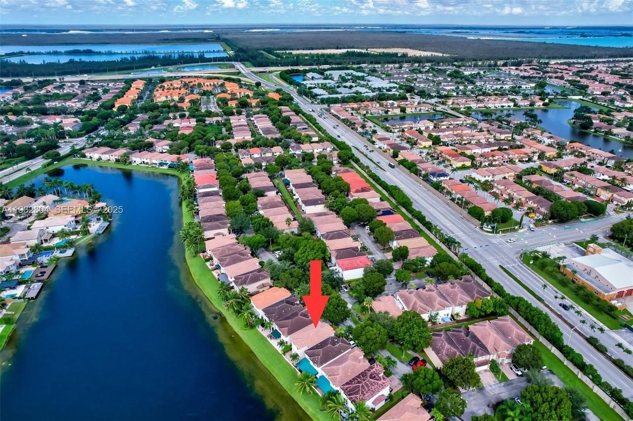 11160 Nw 73rd St #0 - Photo 7 of 45