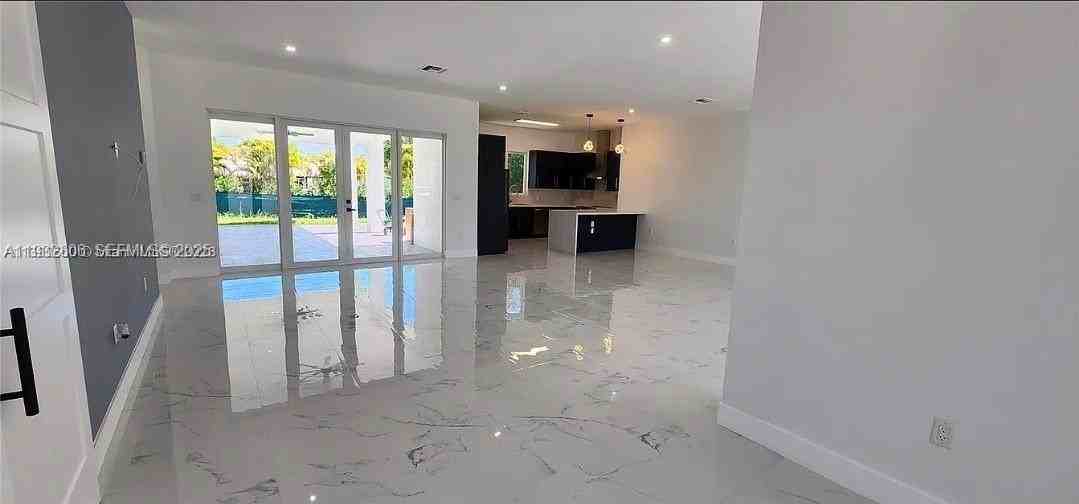 18961 Sw 359th St - Photo 7 of 14