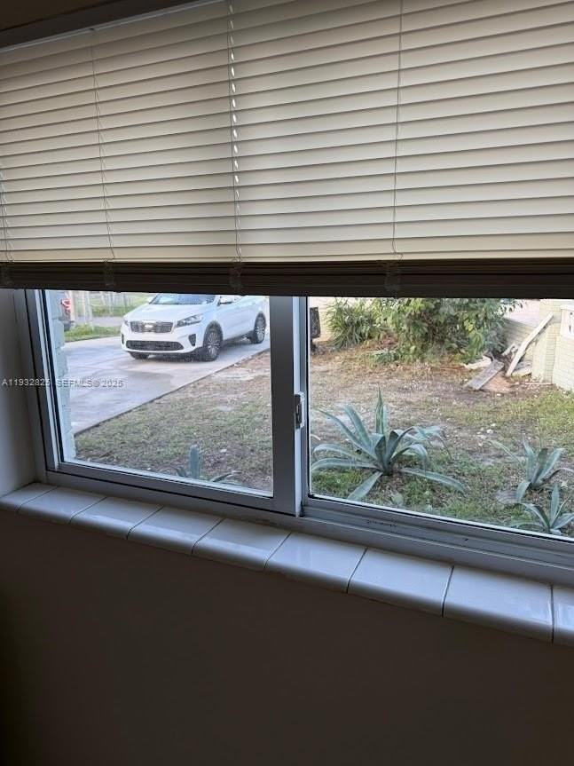 1021 Nw 25th Way #1 - Photo 2 of 8