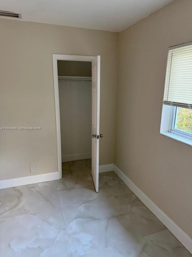 1021 Nw 25th Way #1 - Photo 4 of 8