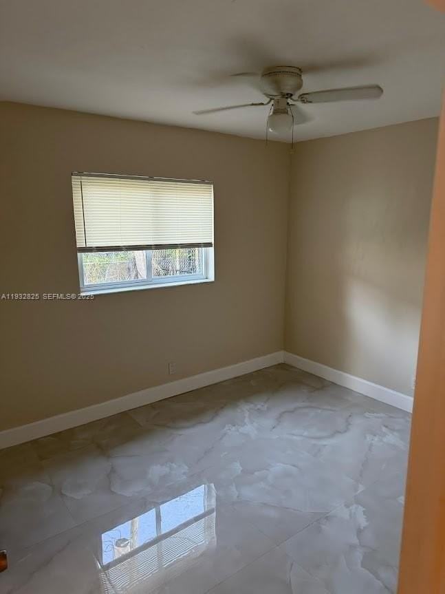 1021 Nw 25th Way #1 - Photo 5 of 8