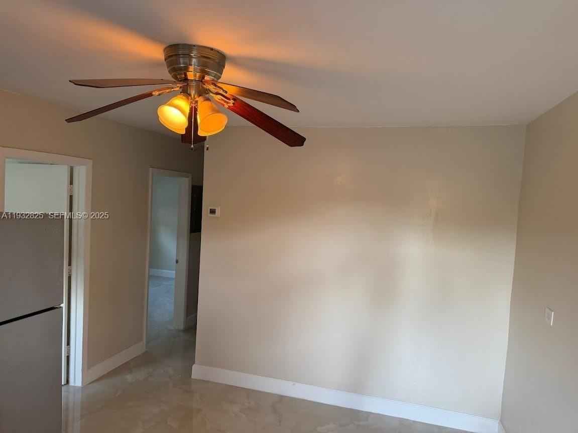 1021 Nw 25th Way #1 - Photo 7 of 8