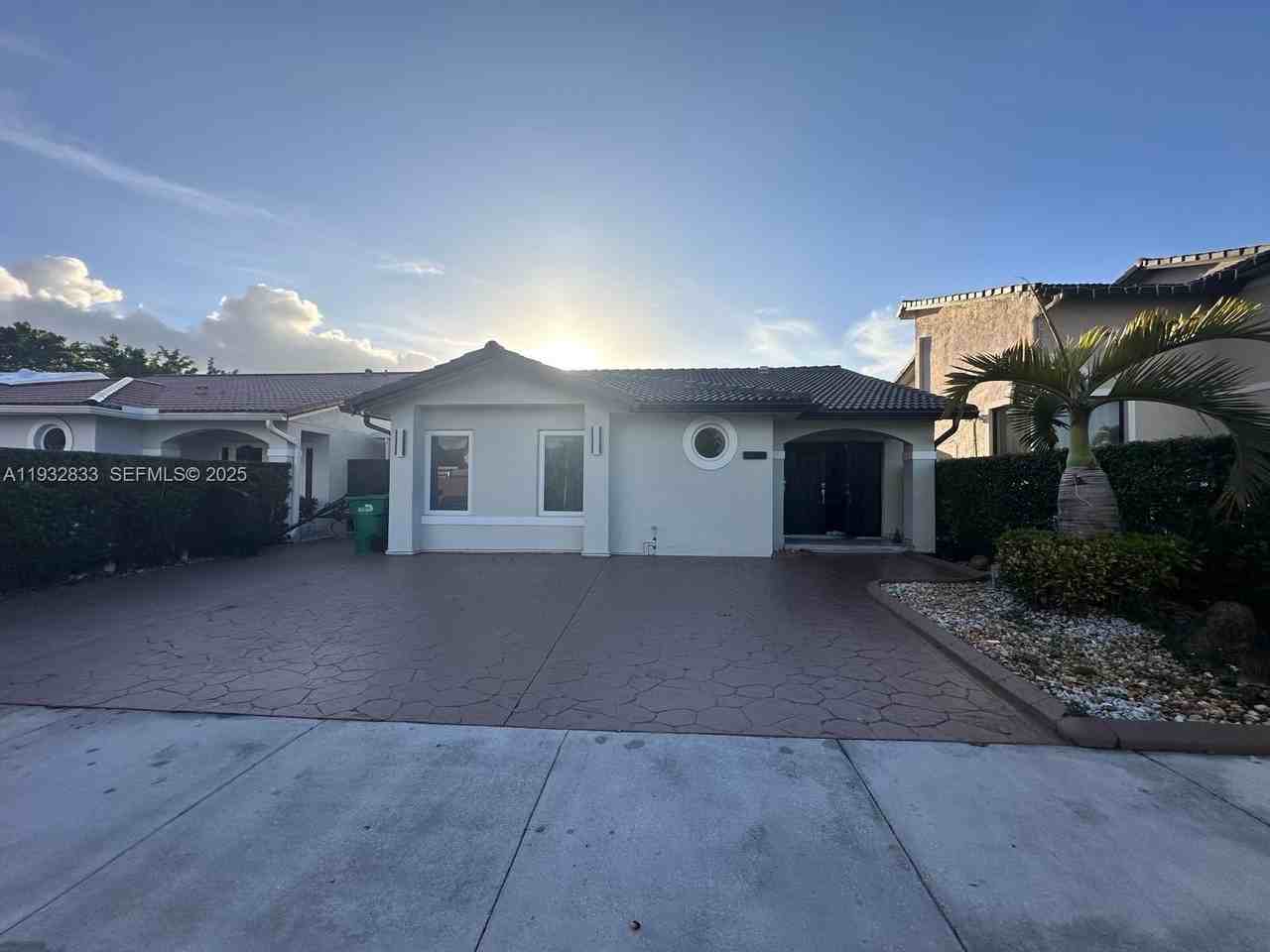 5855 Sw 128th Ct #5855 - Photo 3 of 12