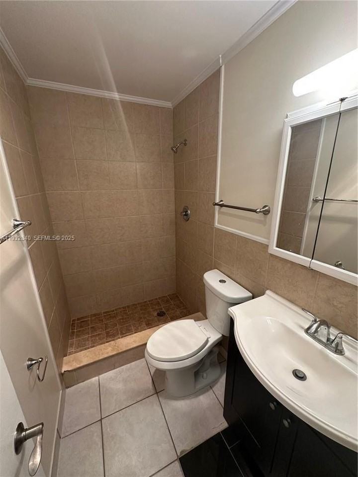 5800 Ne 22nd Way #508 - Photo 2 of 6