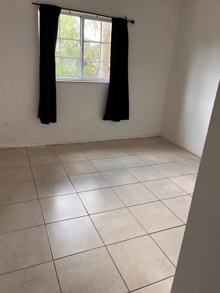 3680 N 56th Ave #806 - Photo 3 of 10