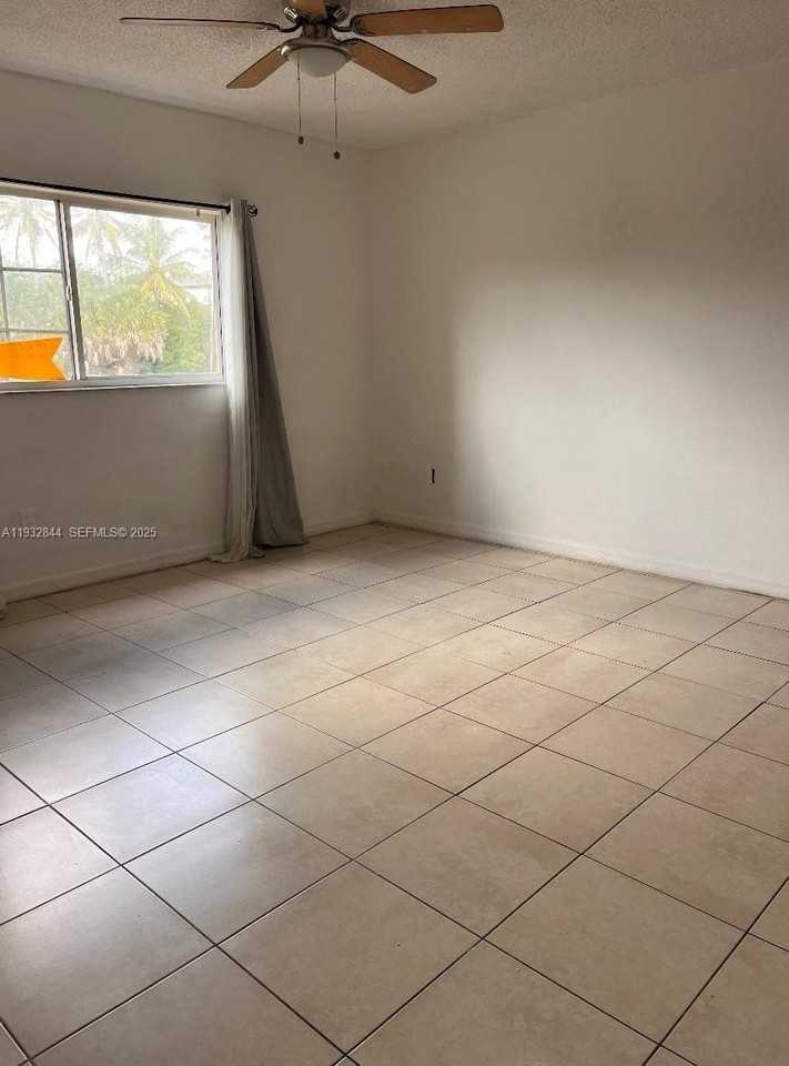 3680 N 56th Ave #806 - Photo 4 of 10