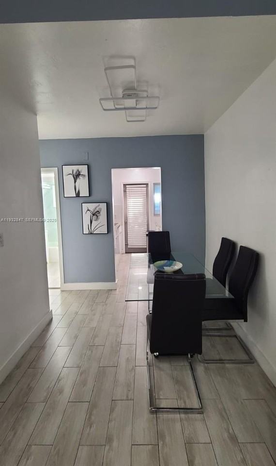 761 Euclid Ave #7 - Photo 4 of 11