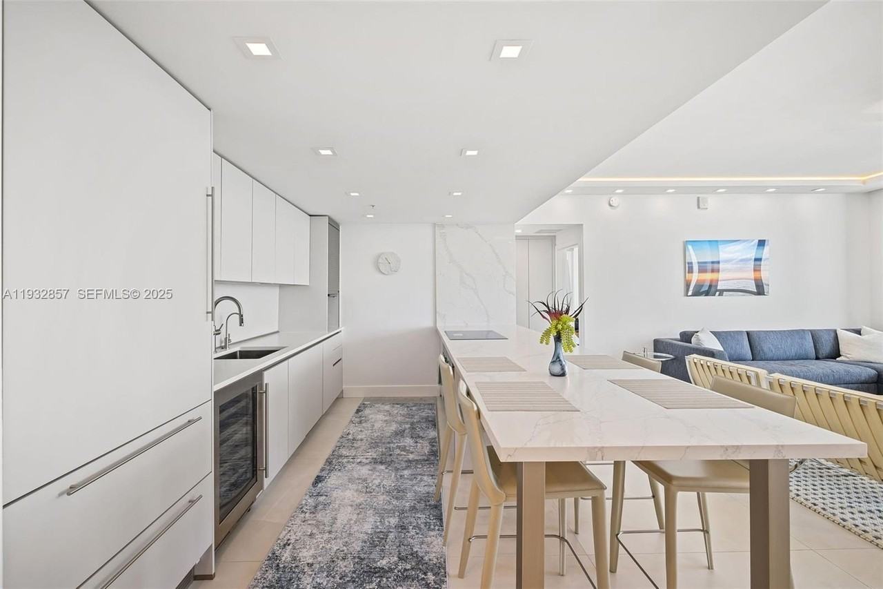 6899 Collins Ave #1001 - Photo 6 of 39