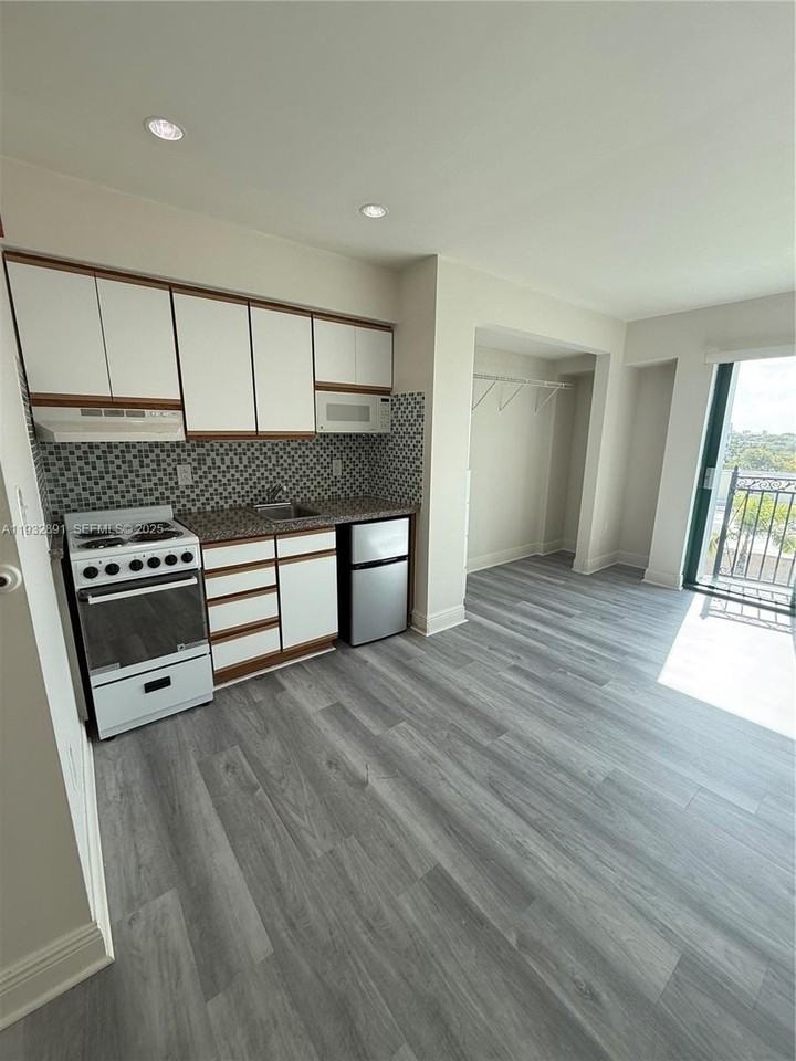 5787 Sunset Dr #5787 - Photo 4 of 5