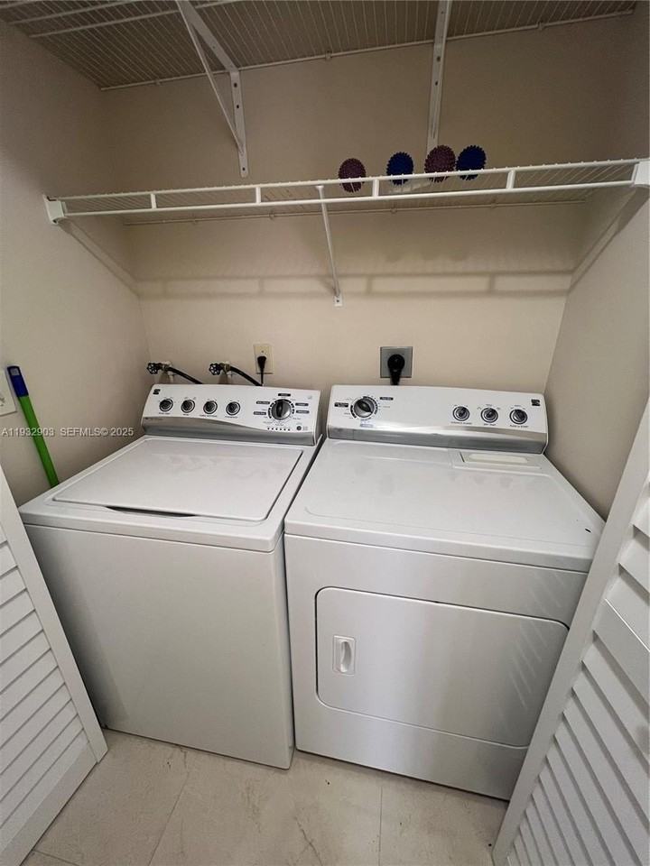 330 Nw 114th Ave #7-105 - Photo 6 of 11