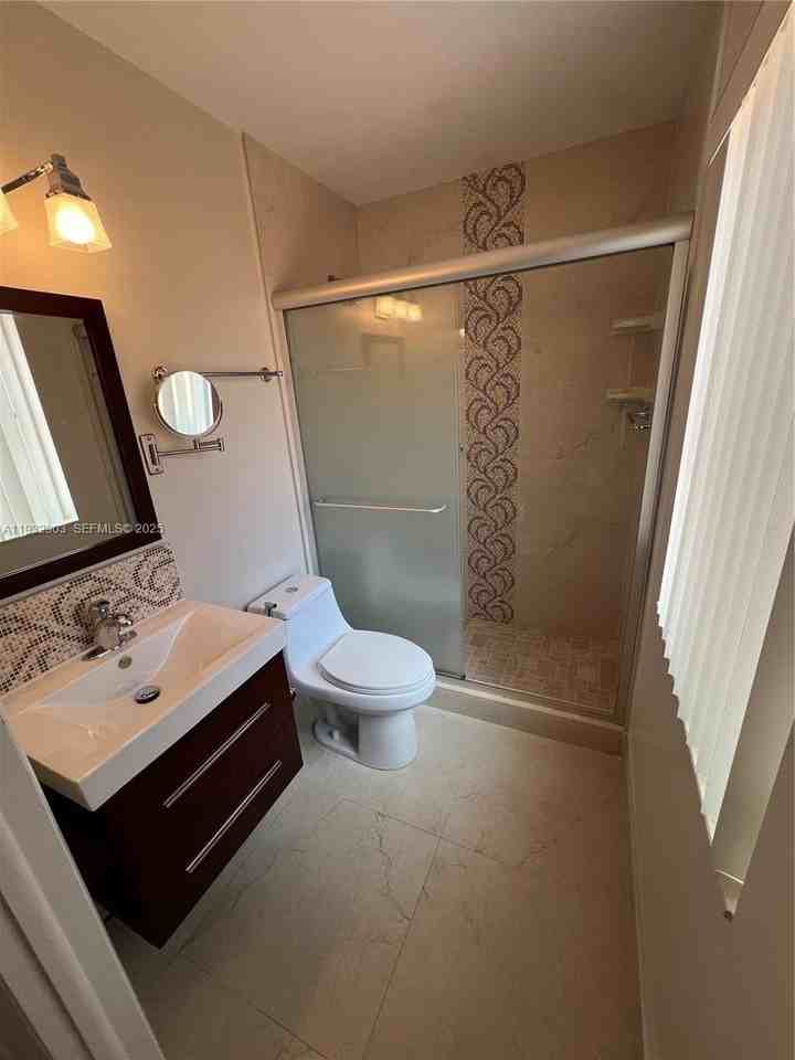 330 Nw 114th Ave #7-105 - Photo 7 of 11