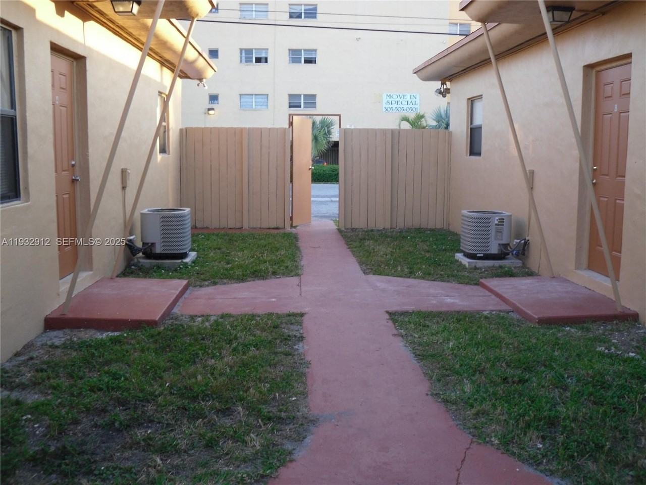 1675 Ne 150th St #3 - Photo 3 of 13